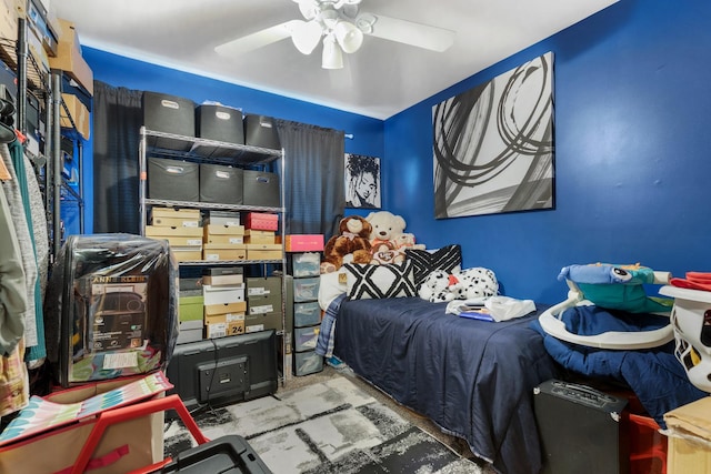 bedroom featuring a ceiling fan