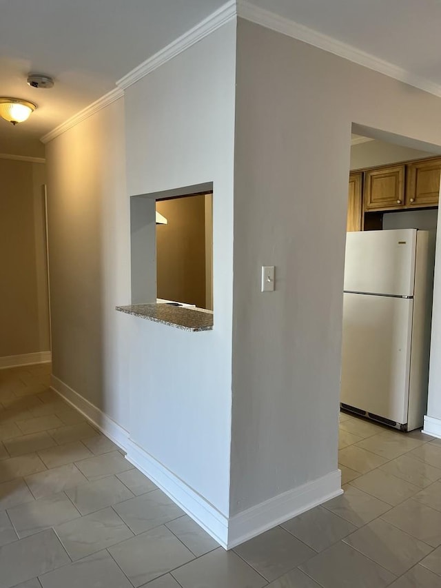 5424 W Ferdinand St Unit 104, Chicago, IL 60644 - interior space featuring ornamental molding and baseboards