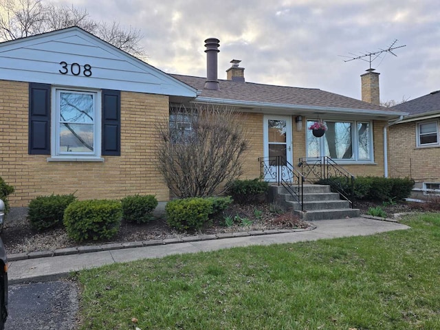 308 Ash Ave, Wood Dale, IL 60191 - photo 2