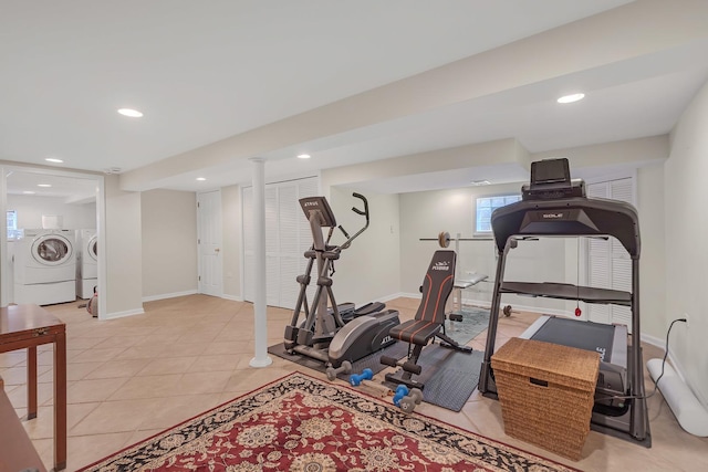 workout area with recessed lighting, baseboards, and washer and dryer