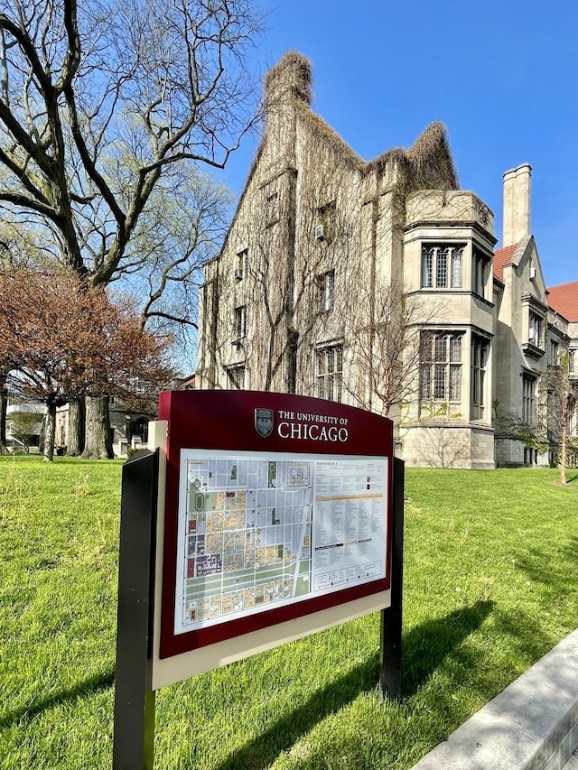 view of exterior details
