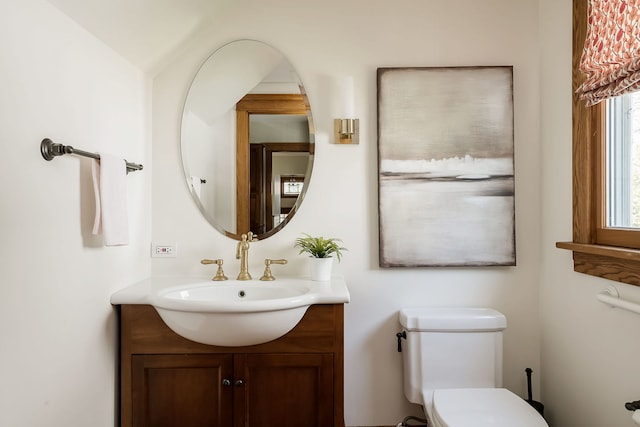 620 S Scoville Ave, Oak Park, IL 60304 - half bathroom with vanity and toilet