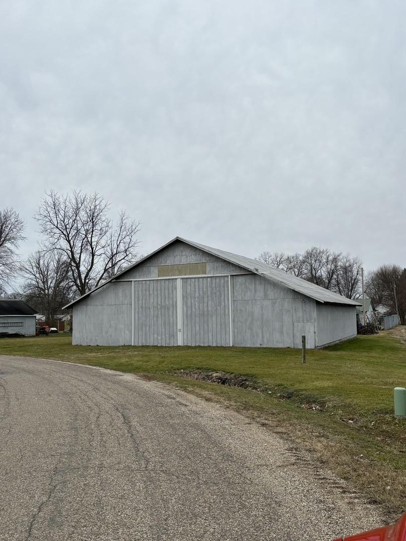 205 N Main St, Armington, IL 61721 - photo 1