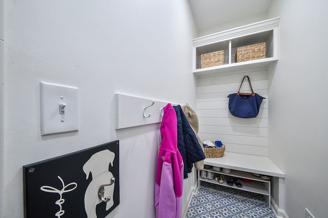 1007 Canonero Dr, Naperville, IL 60540 - mudroom featuring baseboards