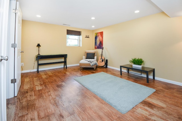 1603 Aurora Way, Normal, IL 61761 - living area with wood finished floors, recessed lighting, and baseboards