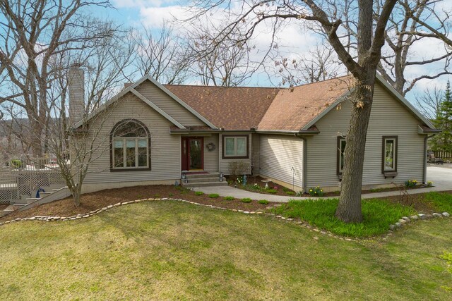 130333020 E St, Spring Valley, IL 61362 - view of yard featuring fence, a gate, an outdoor structure, and a garage