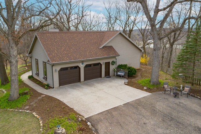 130333020 E St, Spring Valley, IL 61362 - bedroom with wood finished floors and baseboards