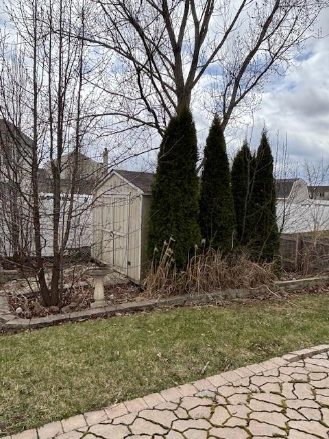 678 Meridian Way, Antioch, IL 60002 - view of yard with an outdoor structure