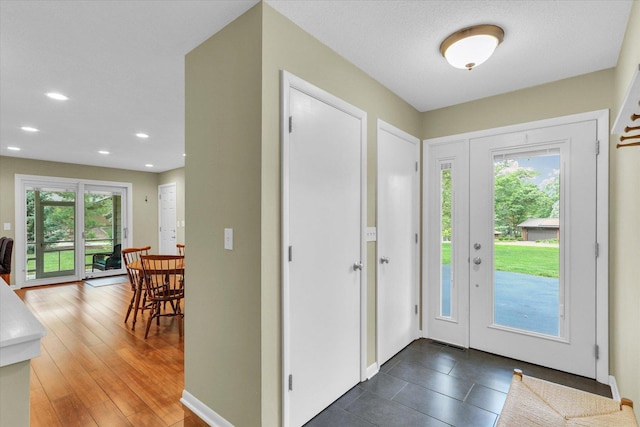 1104 Parkview Dr, Mahomet, IL 61853 - entryway with recessed lighting and baseboards