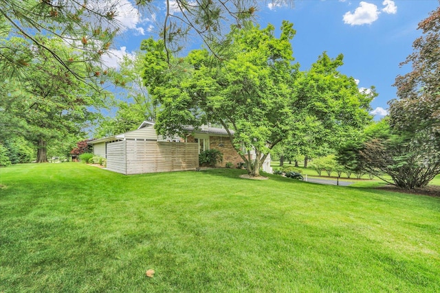 1104 Parkview Dr, Mahomet, IL 61853 - view of green lawn