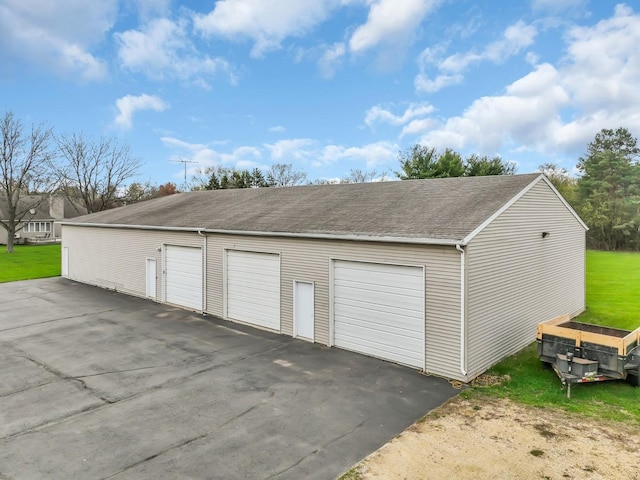 view of detached garage