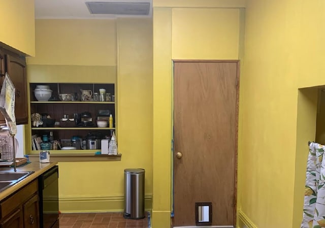219 W Bennett St, Pontiac, IL 61764 - photo 8