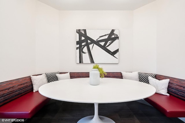 1333 N Bell Ave, Chicago, IL 60622 - dining room with breakfast area