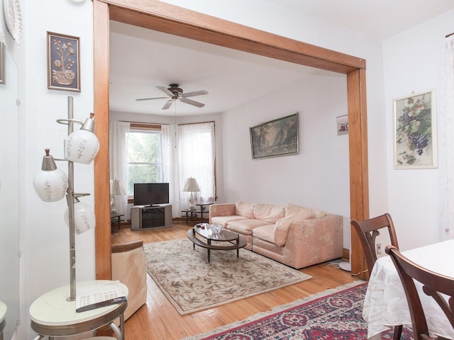 4249 W Melrose St, Chicago, IL 60641 - living area with ceiling fan and wood finished floors