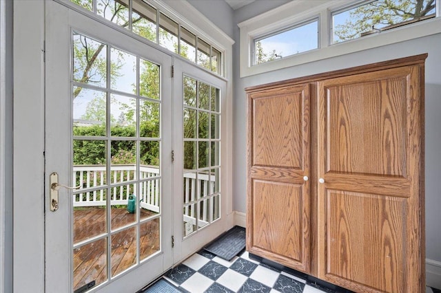 820 Lake Ave, Wilmette, IL 60091 - entryway featuring tile patterned floors