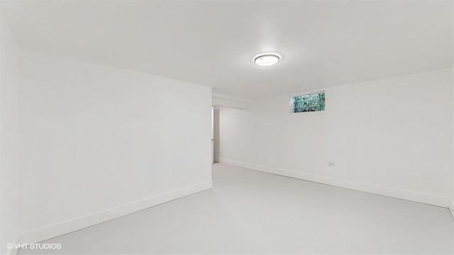 226 W Highland Dr, Chicago Heights, IL 60411 - finished below grade area with baseboards