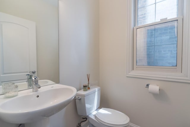 1615 W Superior St, Chicago, IL 60622 - bathroom with a sink and toilet