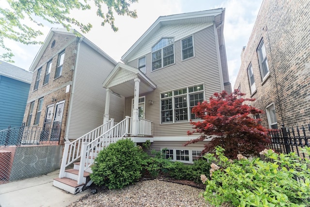 1615 W Superior St, Chicago, IL 60622 - traditional home featuring fence
