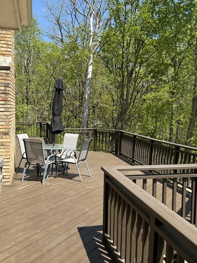 717 Stonebridge Rd, Frankfort, IL 60423 - wooden terrace featuring outdoor dining space