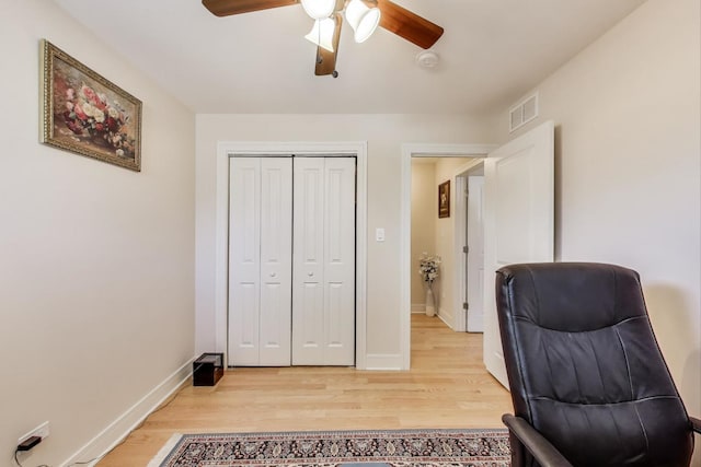 5740 Alabama Ave, Clarendon Hills, IL 60514 - sitting room featuring light wood-type flooring, visible vents, baseboards, and ceiling fan