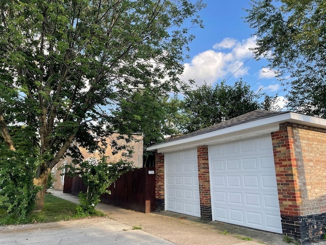 2500 Clarence Ave, Berwyn, IL 60402 - detached garage featuring fence