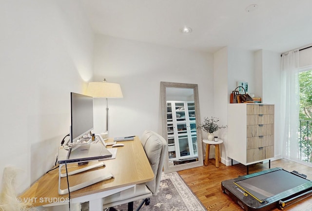 1341 N Wolcott Ave Unit A, Chicago, IL 60622 - office featuring wood finished floors