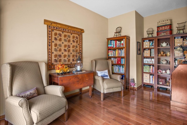 411 Anjali Ct, Sycamore, IL 60178 - living area with wood finished floors
