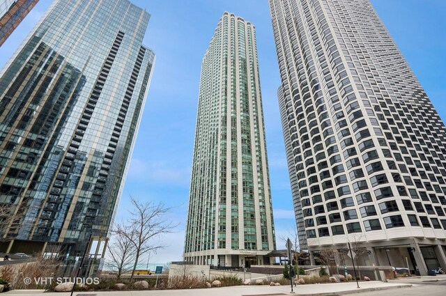 195 N Harbor Dr Unit 2602, Chicago, IL 60601 - view of building exterior