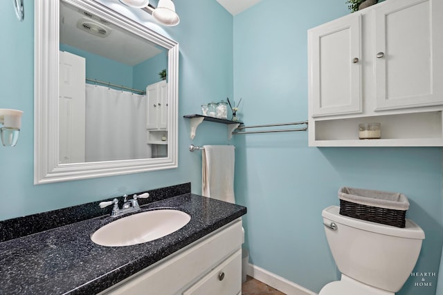 914 W Lynnwood Ave, Arlington Heights, IL 60004 - full bath with vanity, visible vents, and toilet