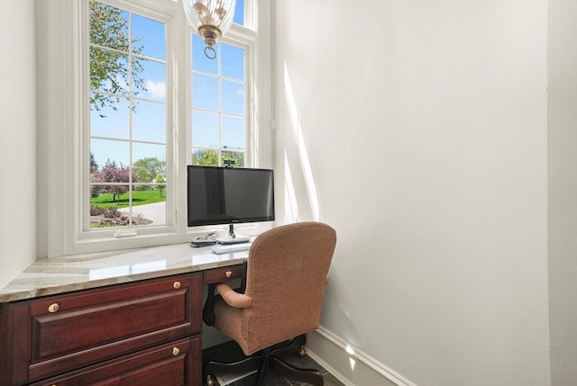 96 S Wynstone Dr, North Barrington, IL 60010 - office area with built in study area and baseboards