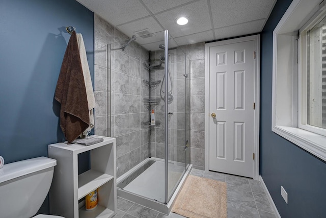 2136 Yale Cir, Hoffman Estates, IL 60192 - full bathroom featuring baseboards, toilet, a paneled ceiling, recessed lighting, and a stall shower
