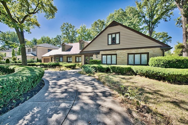 6776 N Laporte Ave, Lincolnwood, IL 60712 - view of front of home with stone siding