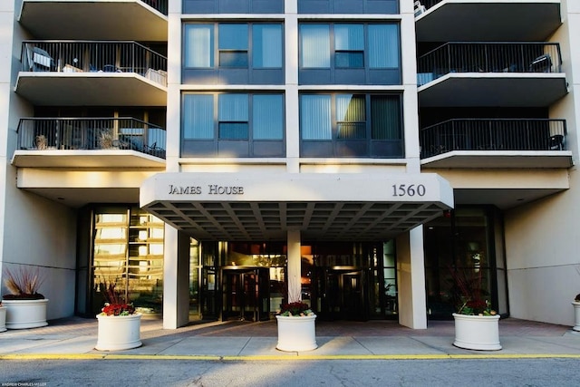 1560 N Sandburg Ter Unit 1011J, Chicago, IL 60610 - view of property