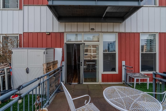 view of exterior entry