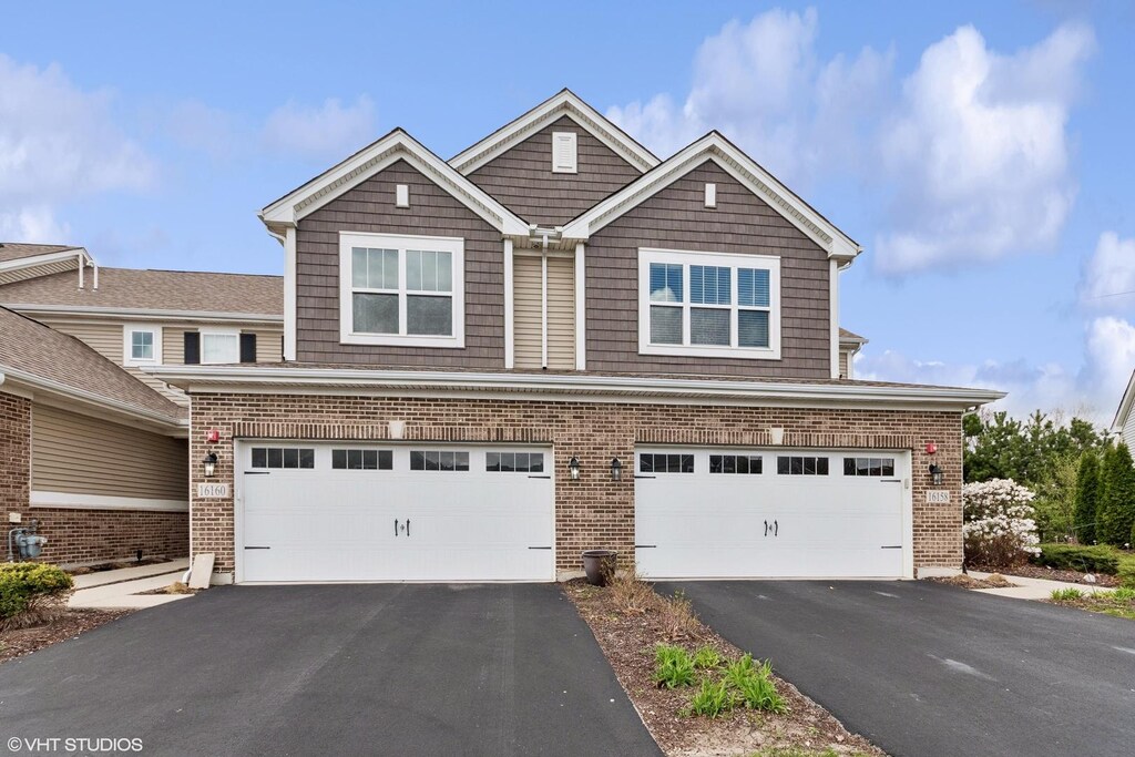 16160 W Coneflower Dr, Lockport, IL 60441 - photo 1