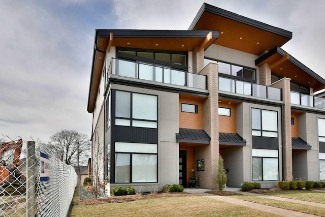 262 N Addison Ave, Elmhurst, IL 60126 - view of front of house featuring a balcony and stucco siding