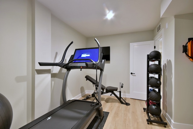 262 N Addison Ave, Elmhurst, IL 60126 - exercise room featuring light wood finished floors and baseboards
