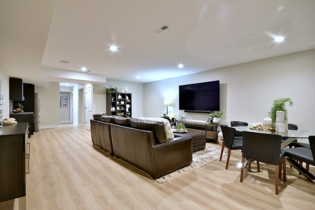 262 N Addison Ave, Elmhurst, IL 60126 - living room featuring light wood-style flooring and recessed lighting