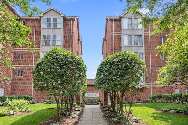 17 E Hattendorf Ave Unit 205, Roselle, IL 60172 - view of building exterior
