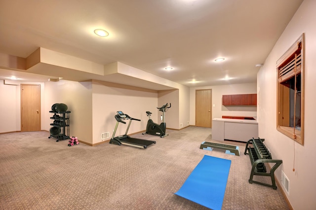 9208 Dexter Ct, Orland Park, IL 60462 - exercise room featuring visible vents, light colored carpet, and baseboards