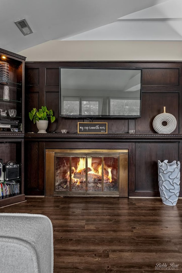 208 Brookdale Ln, Palatine, IL 60067 - detailed view of wood finished floors