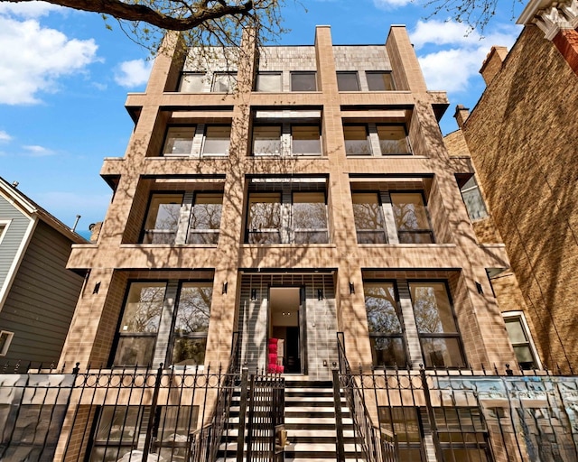 1646 N Orchard St Unit 3S, Chicago, IL 60614 - view of apartment building / complex with a fenced front yard