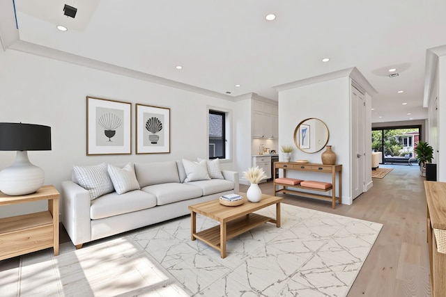1646 N Orchard St Unit 3S, Chicago, IL 60614 - living area with recessed lighting, light wood-style floors, and beverage cooler