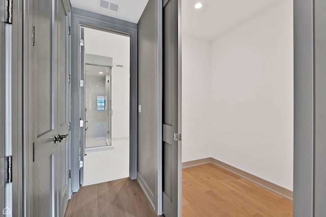 1646 N Orchard St Unit 3S, Chicago, IL 60614 - hallway with light wood-type flooring, baseboards, and recessed lighting