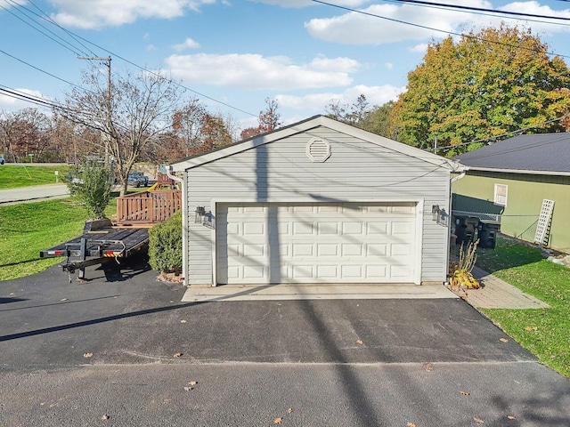 view of detached garage