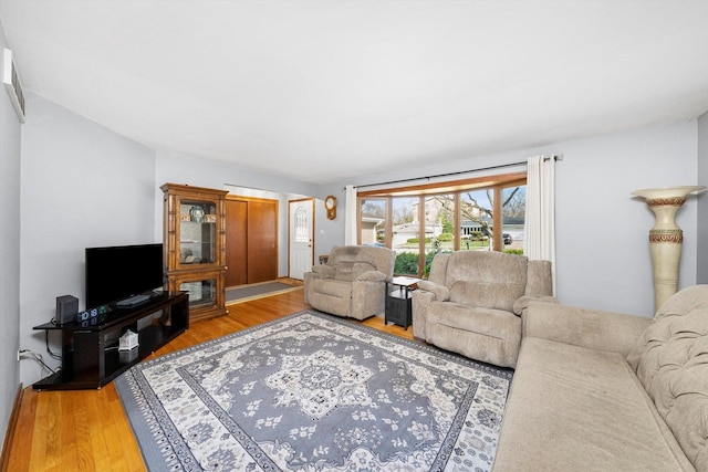 609 Chippewa Ln, Darien, IL 60561 - living room featuring wood finished floors