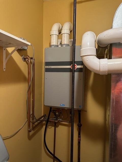 110 E Spring Rd, Coal City, IL 60416 - utilities featuring water heater