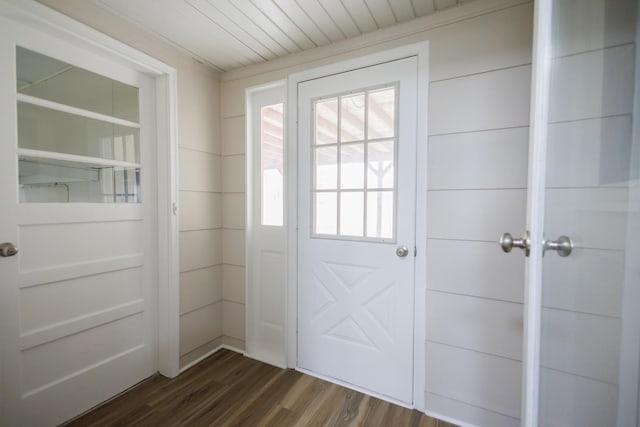 13 Park Pl, Kankakee, IL 60901 - doorway with dark wood finished floors