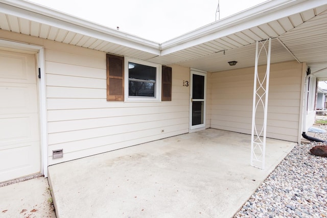 13 Park Pl, Kankakee, IL 60901 - view of patio