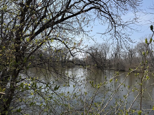 123 W Benton St, Oswego, IL 60543